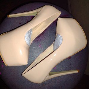 Cream Patent Leather Pumps - NEW!!  NEVER BEEN WORN!!